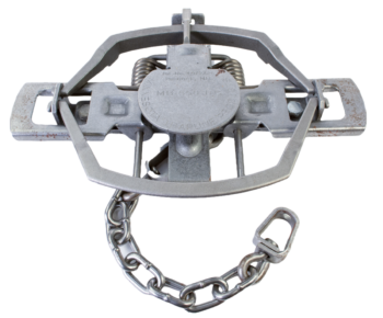 The MB 550 RC OS Coil Spring Trap includes a chain, spring mechanism, and two jaws for effective animal trapping.